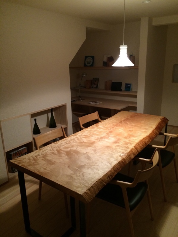 栃総虎杢 - 新発田屋 木材倉庫